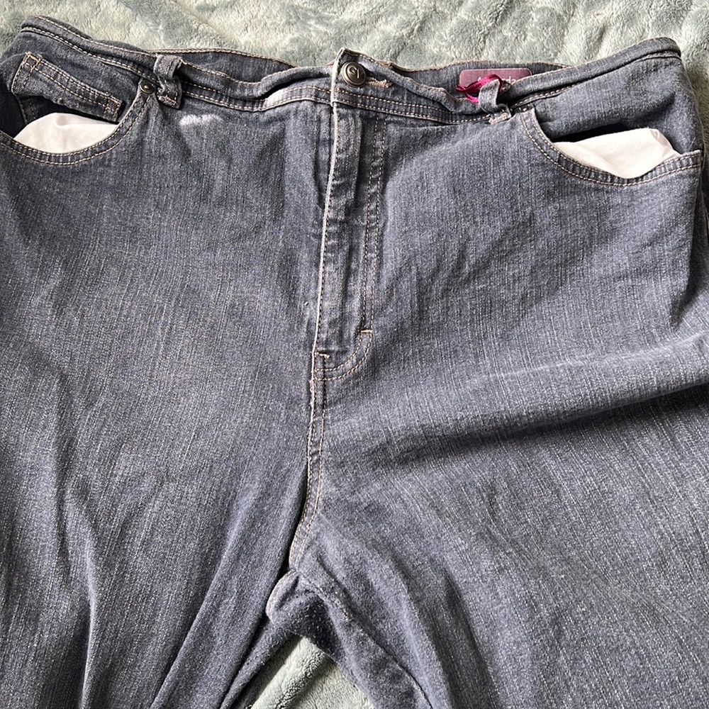 Gloria Vanderbilt jeans